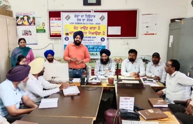 ਸਵੀਪ ਗਤੀਵਿਧੀਆਂ ਤਹਿਤ ਸਿਵਲ ਸਰਜਨ ਦਫਤਰ 'ਚ ਕਰਵਾਇਆ ਵੋਟਰ ਜਾਗਰੂਕਤਾ ਪ੍ਰੋਗਰਾਮ